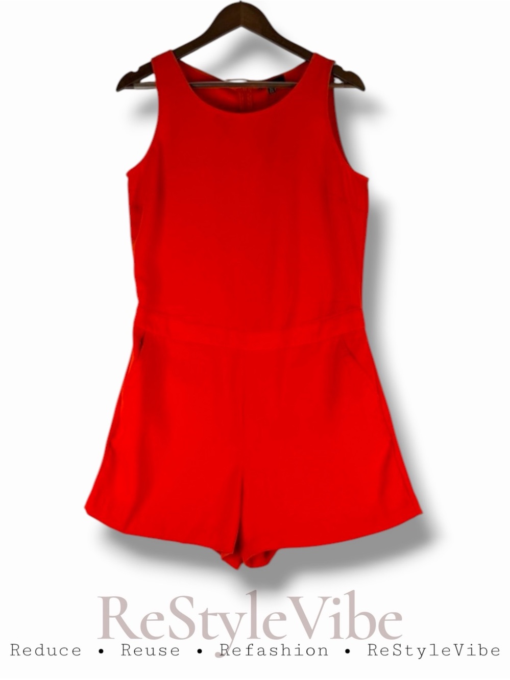 DALIA Women’s Size 8 Romper NWT Short Jumper Sleeveless Red NEW